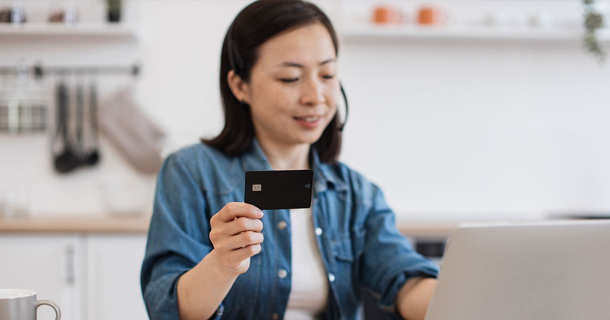 Blog 8 Ostoprosessin kolme vaihetta: Todistetut strategiat asiakkaiden hurmaamiseen ja sitouttamiseen